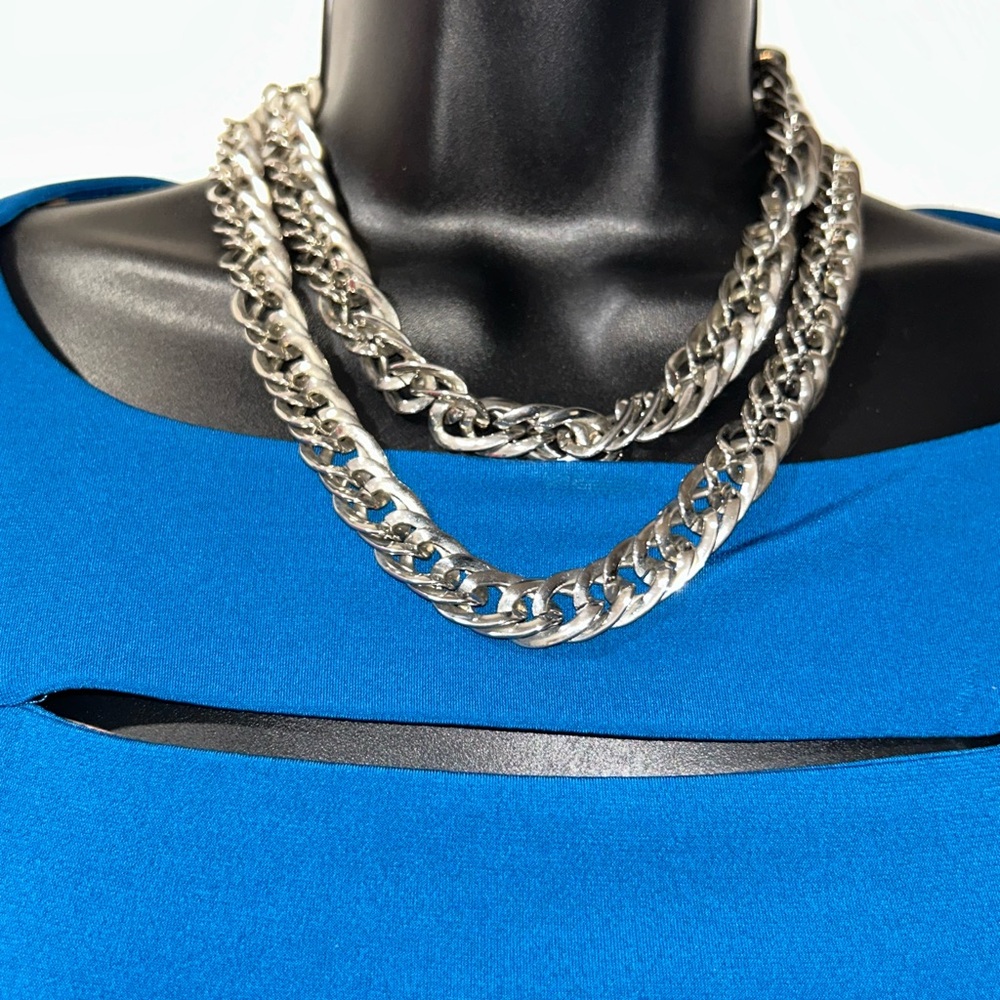 Elegant Silver Chain Necklace